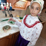 Юная казачка приготовила кубанские блюда