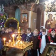 Казачата в храме Серафима Саровского