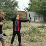 Юные казачата из военно-патриотического клуба «Русичи» продолжают активные тренировки