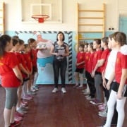 У девчонок – бенефис!