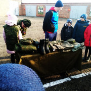 Казачата в воинской части