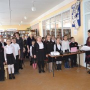 И помнит мир спасенный