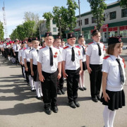 Шагала армия юных казачат