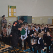 &quot;Русичи&quot; в гостях у казачат-первоклассников