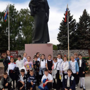 Казачата СОШ №12 им. А.В. Суворова посетили Мемориал &quot;Родина-Мать&quot;