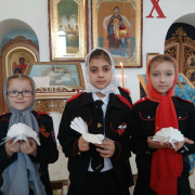 Казачата посетили Крестовоздвиженский храм